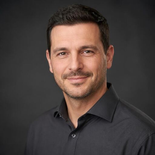 Maximilian Frank, Casino-Redakteur, prüft Lizenzen, Bonusbedingungen und Auszahlungen seit 2015
